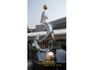 不銹鋼海豚雕塑