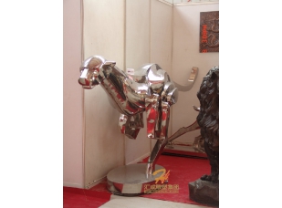 不銹鋼飛豹雕塑